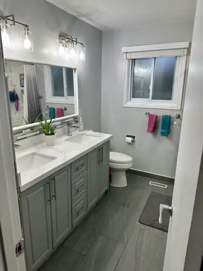 Furnished Sharing Room for Rent – Brampton (Near Sheridan College & Gateway Terminal) Furnished shar...