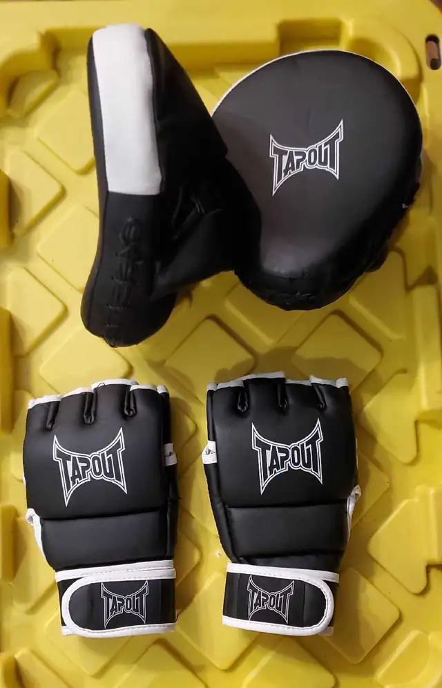 Brand New TAPOUT MMA Gloves and Training MittsL/XL$65 eachBoth S in Exercise Equipment in Barrie - Image 2