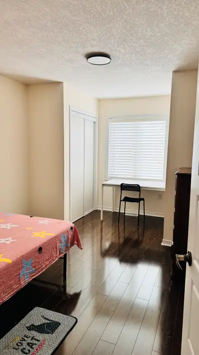 Private room for rent in Brampton