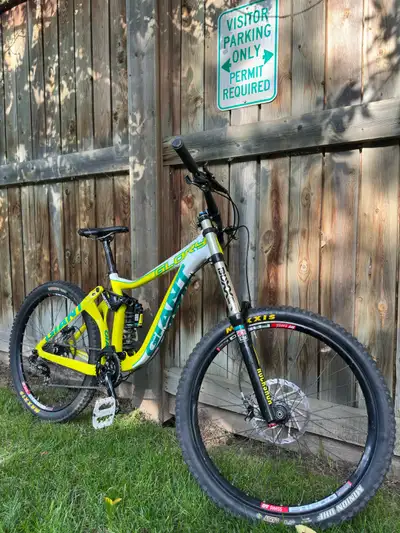 Giant Glory Whistler Edition, View more