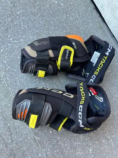 CCM Tacks ASV Pro Elbow Pad Junior Large, View more