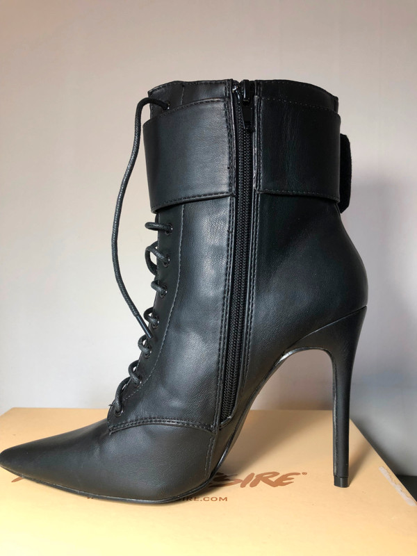 SHOES SALE! SEXIEST BLACK BOOTS YOU WILL EVER OWN-SZ 7 in Women's - Shoes in City of Toronto