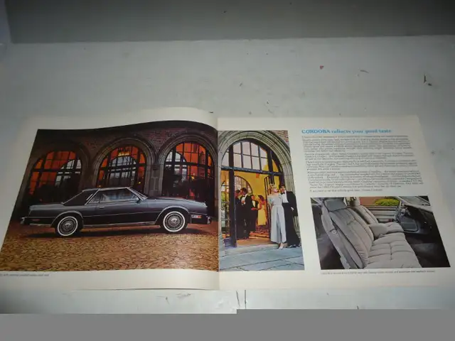 1982 CHRYSLER CORDOBA DEALER SALES BROCHURE. CAN MAIL in Arts & Collectibles in Barrie - Image 3