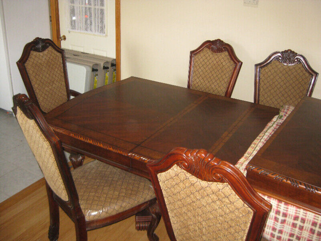 Dining Room Table and Hutch in Dining Tables & Sets in Windsor Region - Image 4