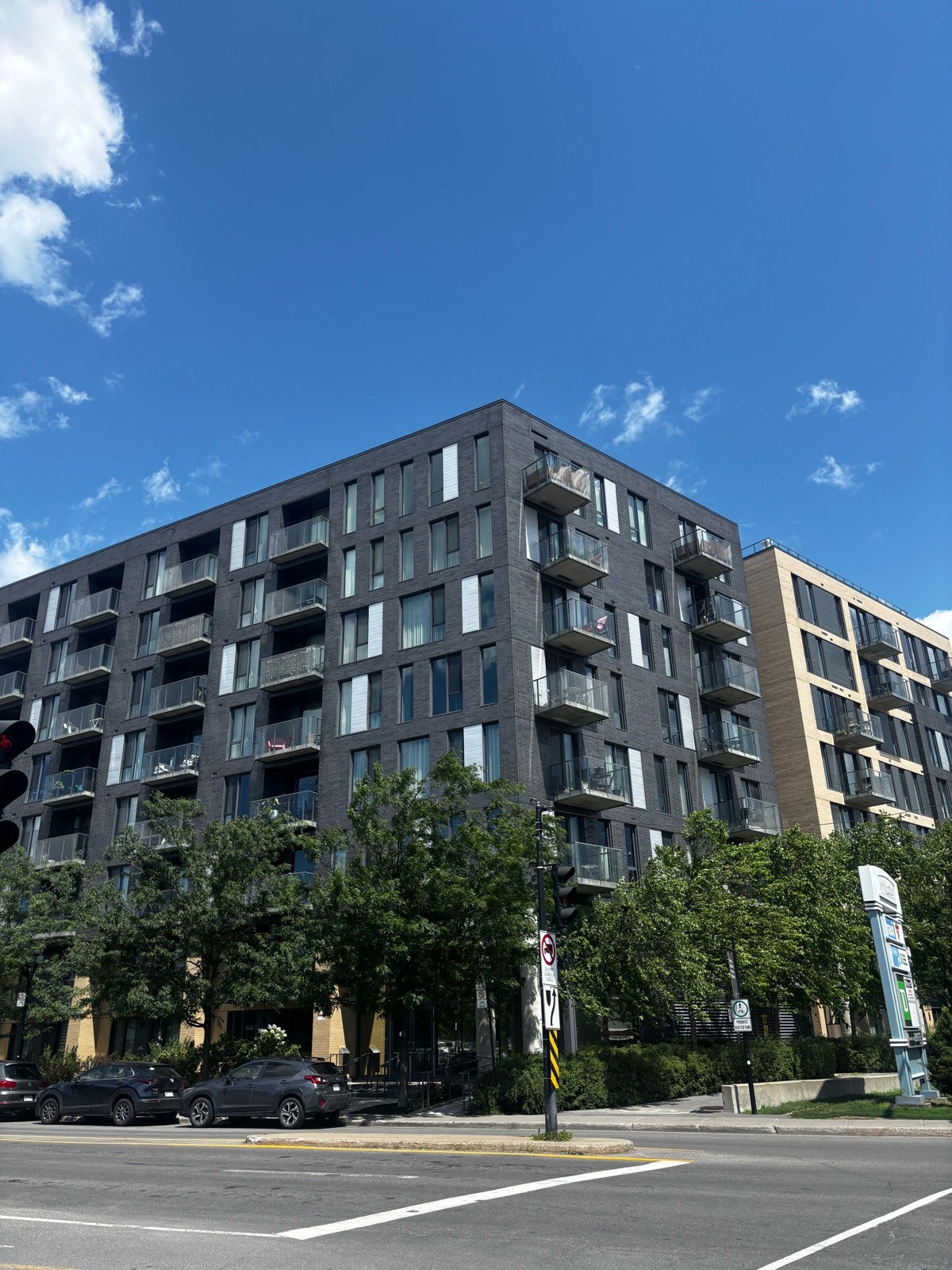 À louer- Condo semi-meublé  1 chambre dans U31 — photo 1