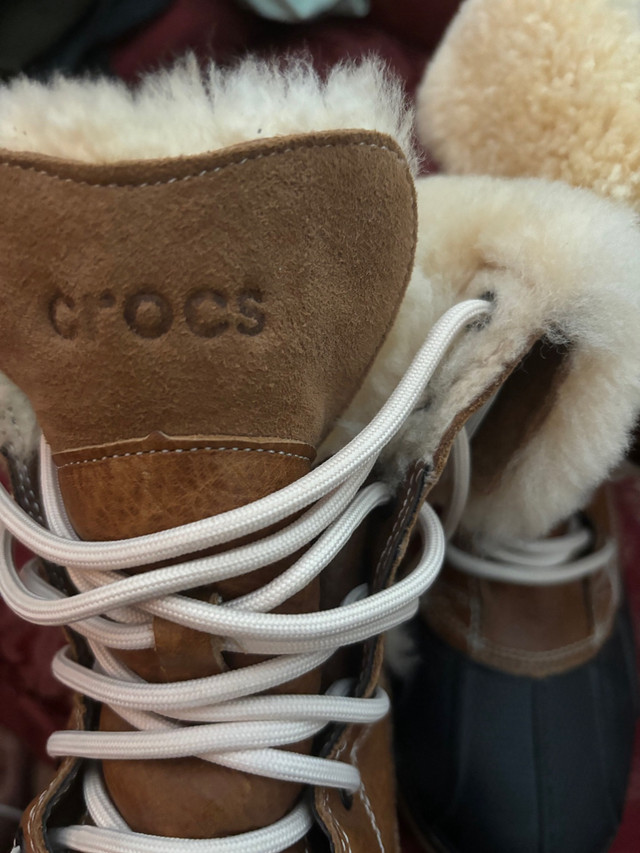 Croc boots in Women's - Shoes in St. Catharines - Image 2