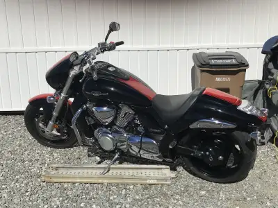 2010 susuki boulevard M109R with 37000. Klm. Works and looks great needs nothing hop on an go NO TES...
