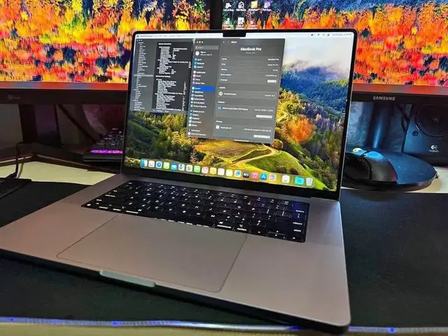 Sept Sale Apple Macbook Pro A2485 | 2021 | M1 Pro | 16" in Laptops in Mississauga / Peel Region - Image 2