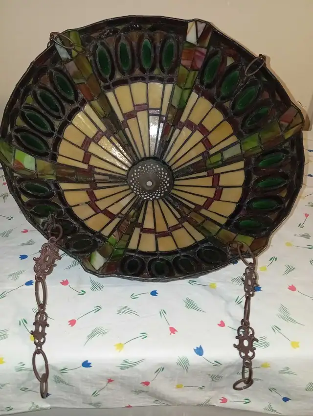 16" Vintage TIFANNY Style Stained Glass in Mint condition in Indoor Lighting & Fans in Cambridge - Image 6