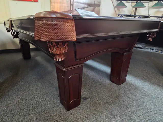 Table de billard usagée Majestic Ascot 8' Foot used Pool Table in Toys & Games in Ottawa - Image 3