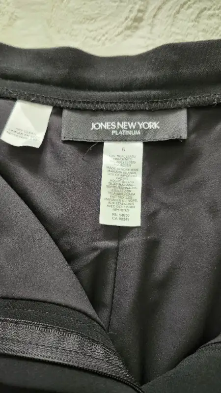 Women's Wide Leg Dress Pant in Women's - Bottoms in Kamloops - Image 3