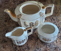 Vintage SADLER Tea Set. No: 3368 Tea Pot, Cream and Sugar.1930's