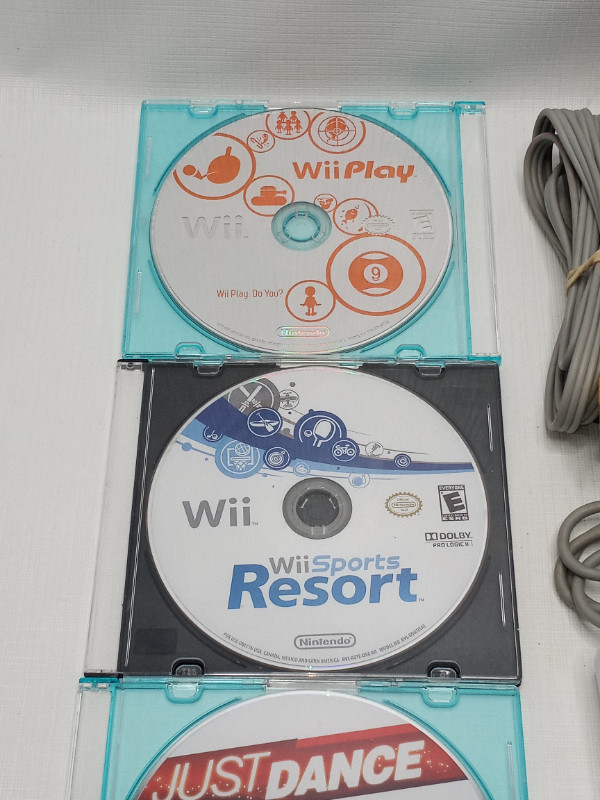 Nintendo Wii Console Sets Controllers Hook Ups Games Accessories in Nintendo Wii in Kitchener / Waterloo - Image 3