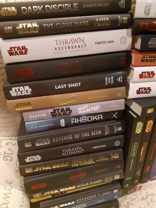STAR WARS lot de 35 livres Thrawn Darth Maul Ahsoka Leia Sith63760463568131121