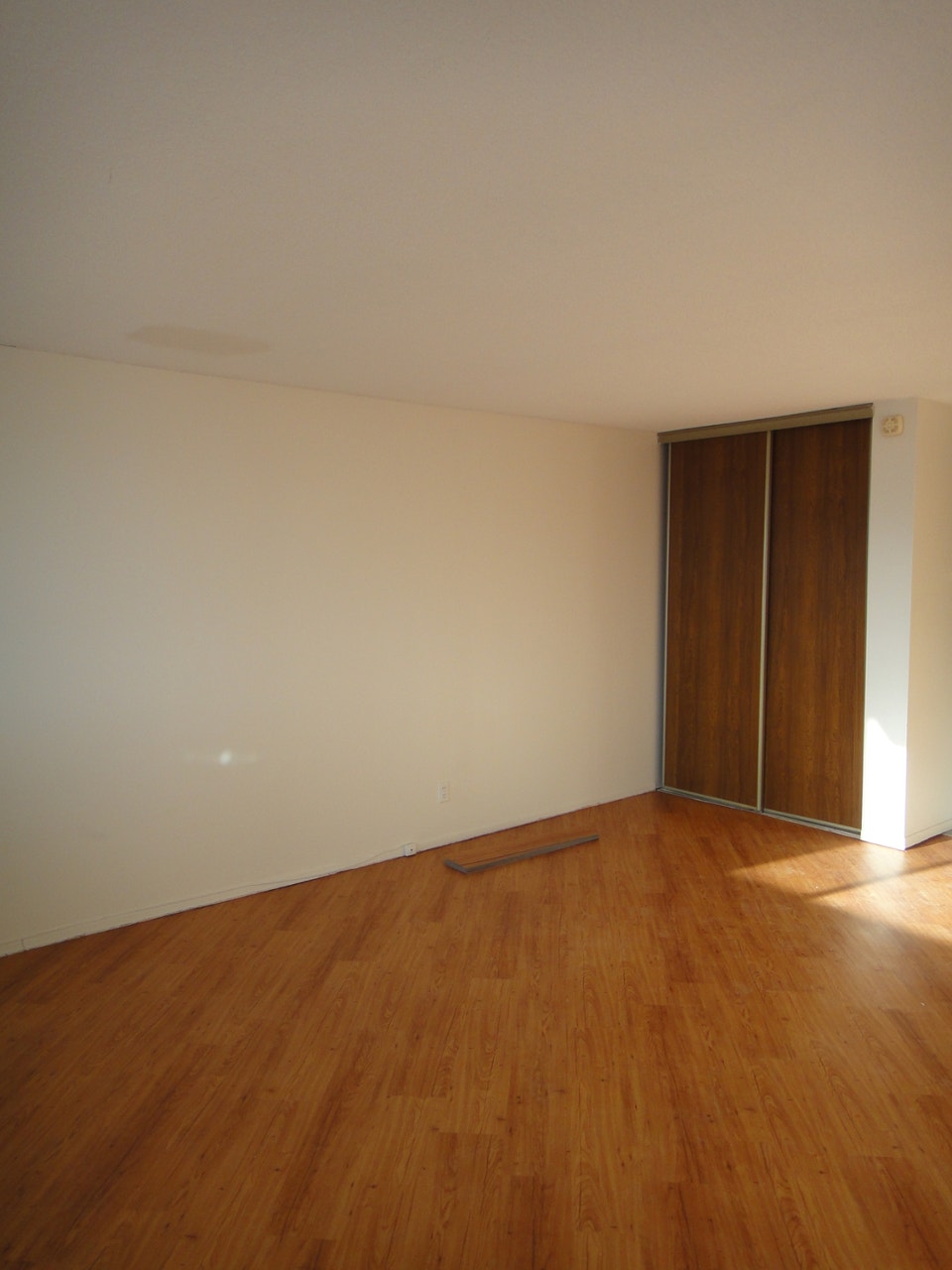 2 1/2, VILLE SAINT-LAURENT TOUT INCLUS!!! 5