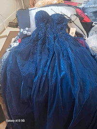  Robe de bal bleu marine Satinée(SIZE0) 150$