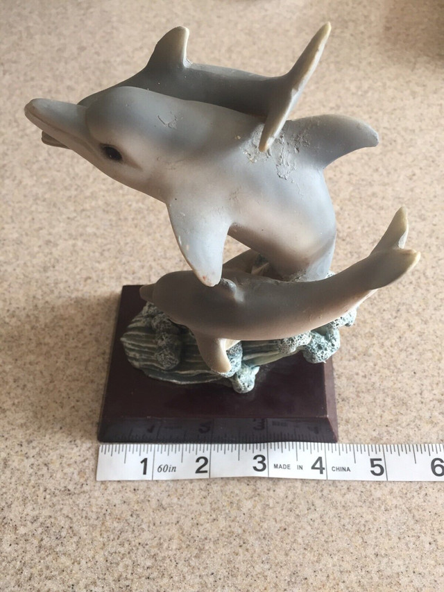 Vintage Ceramic Dolphin Figurine Sculpture. in Arts & Collectibles in Bedford - Image 4
