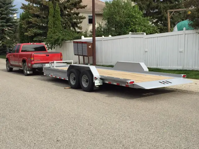 Car hauler rental in Cargo & Utility Trailers in Saskatoon - Image 5