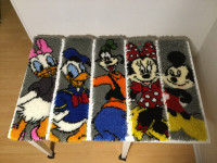 Tapis décoratif fait à la main - Mickey et ses amis