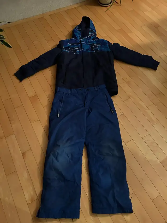 old navy kids snowsuit in Kids & Youth in Edmonton - Image 2
