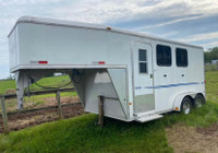 2015 Frontier Stride Horse Trailer