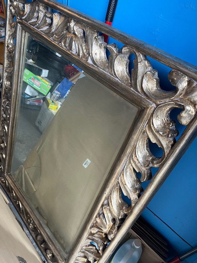 Mirror.   in Garage Sales in Markham / York Region - Image 2