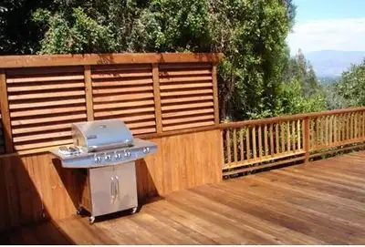 15 years of structural carpentry experience. Only available for Decking, fencing and small framing p...