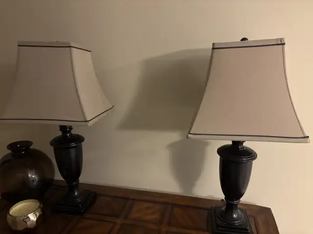 set of table lamps  in Indoor Lighting & Fans in Oakville / Halton Region - Image 2