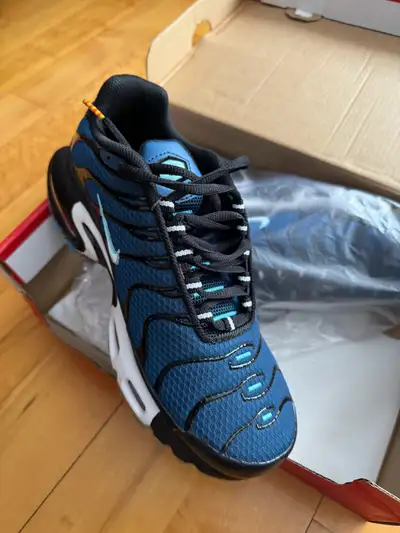 Black or dark blue each for 135$