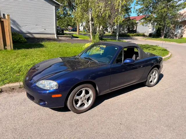 Miata with low mileage and automatic transmission!!!544786099796060161