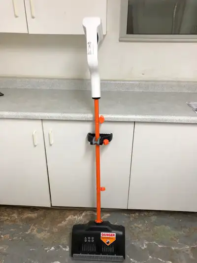 Lithelli U20 battery operated snow shovel, View more