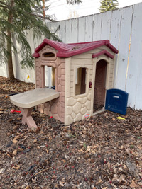  Free outdoor ‘Little Tyles’ playhouse for toddler 