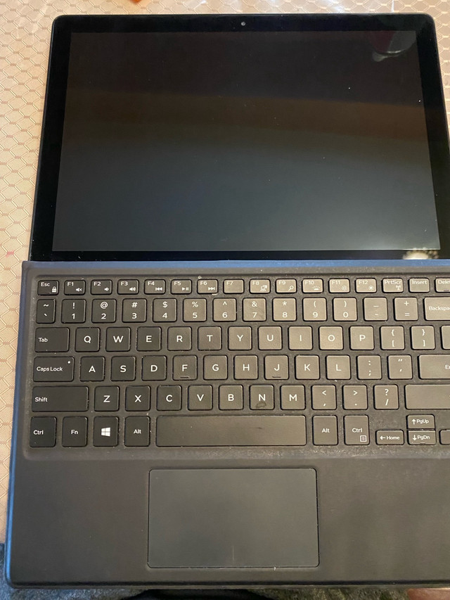 Dell Latitude 5285 2-in-1 in Laptops in Oshawa / Durham Region