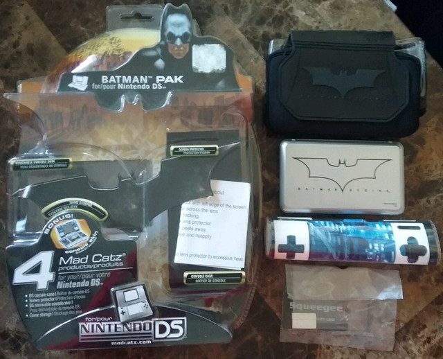 Batman Pak Mad Catz Nintendo DS Console Case, Skin, Storage NEW in Nintendo DS in Gatineau - Image 2