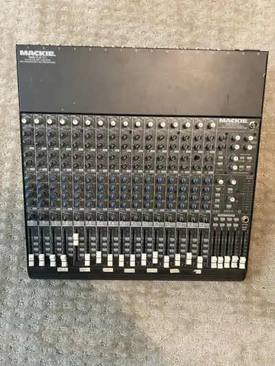 Mackie 1604 vlz pro 16 channel mixer, View more