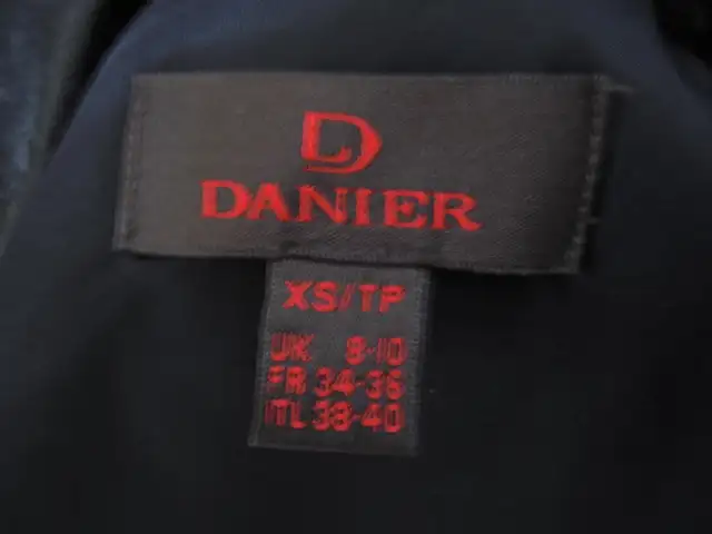 Beautiful Danier Women's Black Leather Jacket (Size XS) for sale in Women's - Tops & Outerwear in City of Halifax - Image 5