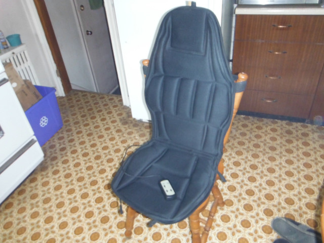 New Massaging / Heated Seat Cover For Home or Car - 110v and 12v in Health & Special Needs in Markham / York Region - Image 2