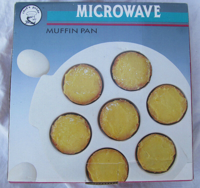Muffin pan, bake ware, baking trays, muffins in the MICROWAVE dans Vaisselle et articles de cuisine  à Région de Markham/York