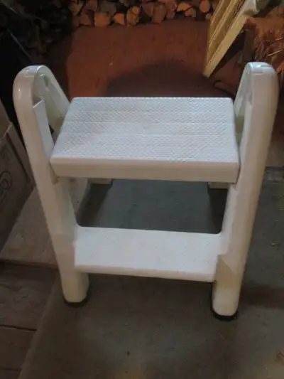 step stool (plastic), View more
