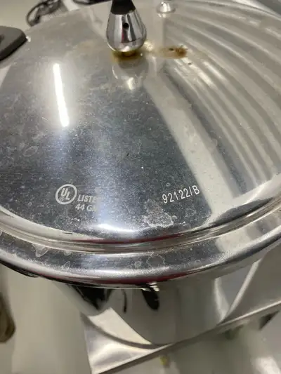 Pressure Cooker with extra lids, View more