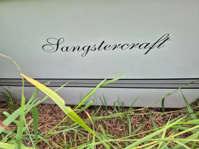 17 foot Fishing Boat Project (flower bed) in Powerboats & Motorboats in Edmonton - Image 5