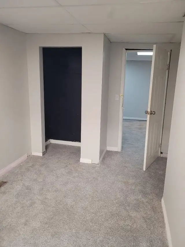 Renovated 8 Bedroom House in Hillsdale Regina | Finished Basemen in Long Term Rentals in Regina - Image 5