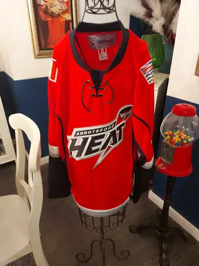 Abbotsford heat jersey small , View more