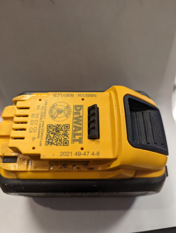 Dewalt Flexvolt 9Ah Batteries~Priced Individually in Power Tools in Hamilton - Image 2