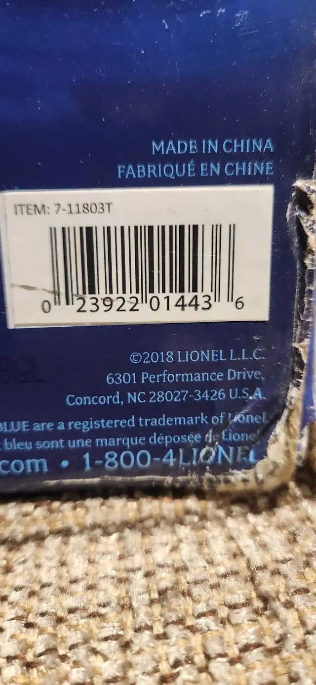 Lionel Polar Express Train Set 7-11803T in Toys & Games in Calgary - Image 8