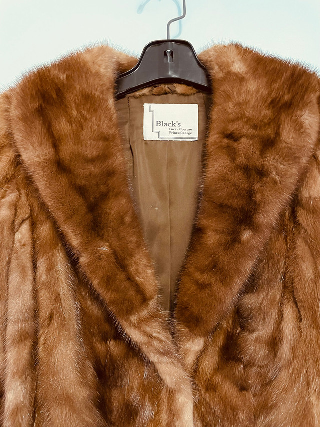 Mink Fur Mid-length Coat - Women’s size small in Women's - Tops & Outerwear in St. Albert - Image 4