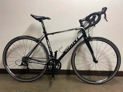 Vélo Route Giant Defy Road Bike Carbon Aluminium Shimano Sora M, View more