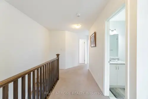 A private bedroom is available in a spacious 5-bedroom, 3.5-bathroom townhouse. Features include: *...