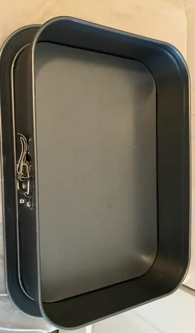11 x 13 springform, nonstick baking pan