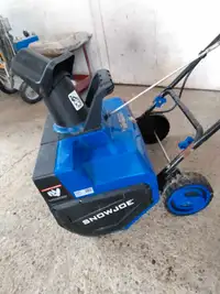 Llllarge. Electric snow blower